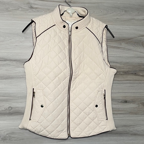 Active USA Jackets & Blazers - NWT- Active USA Women's Quilted Vest with Suede Piping,  Ivory